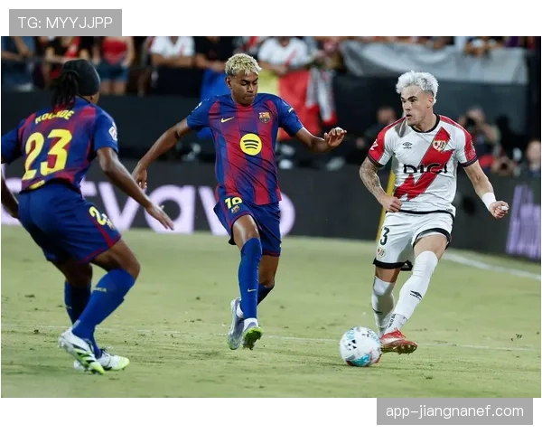 拉菲尼亚：加盟巴萨即进入主力轮换阵容