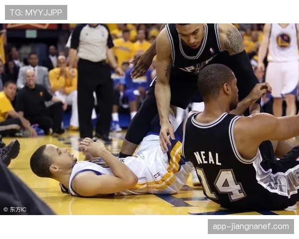 背后犯规判罚到底有多难判？规则细节全解析！