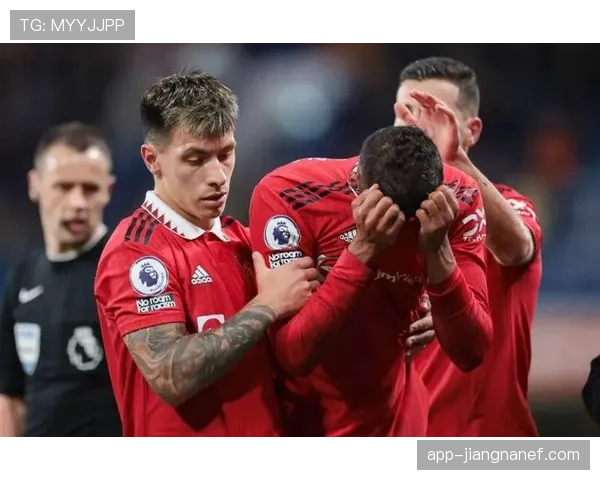 伊萨克从边锋到中锋的战术角色演变分析