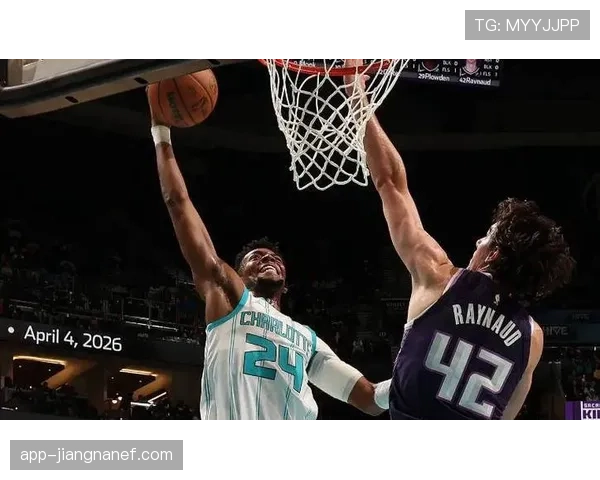 米德尔顿关键挡拆频频拉开防线 提升球队三分稳定性