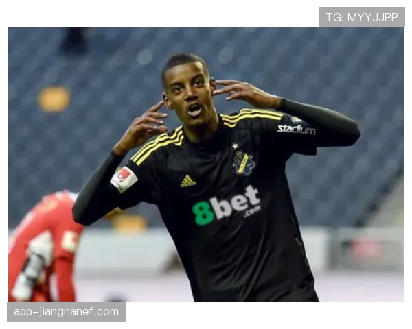 伊萨克从多特失意到皇家社会崛起的生涯全景复盘